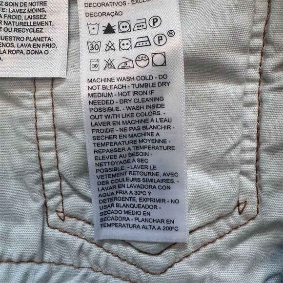 NWOT Levi's 501 Women's High Rise Denim Shorts Blue Size 28 Casual - Picture 5 of 5